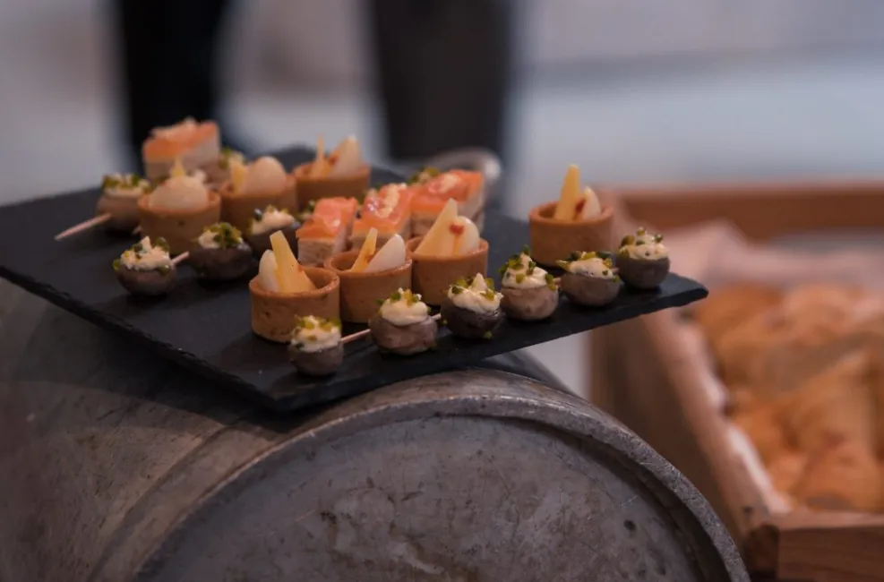 Cocktail de bienvenue et amuse-bouche lors de l'accueil