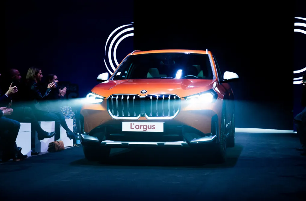 Défilé des véhicules primés sur le Carwalk