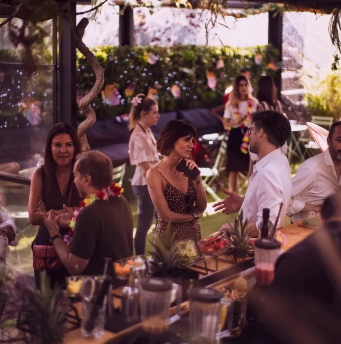 Soirée networking et afterwork corporate organisés par l'agence événementielle Moon Event au Luxembourg